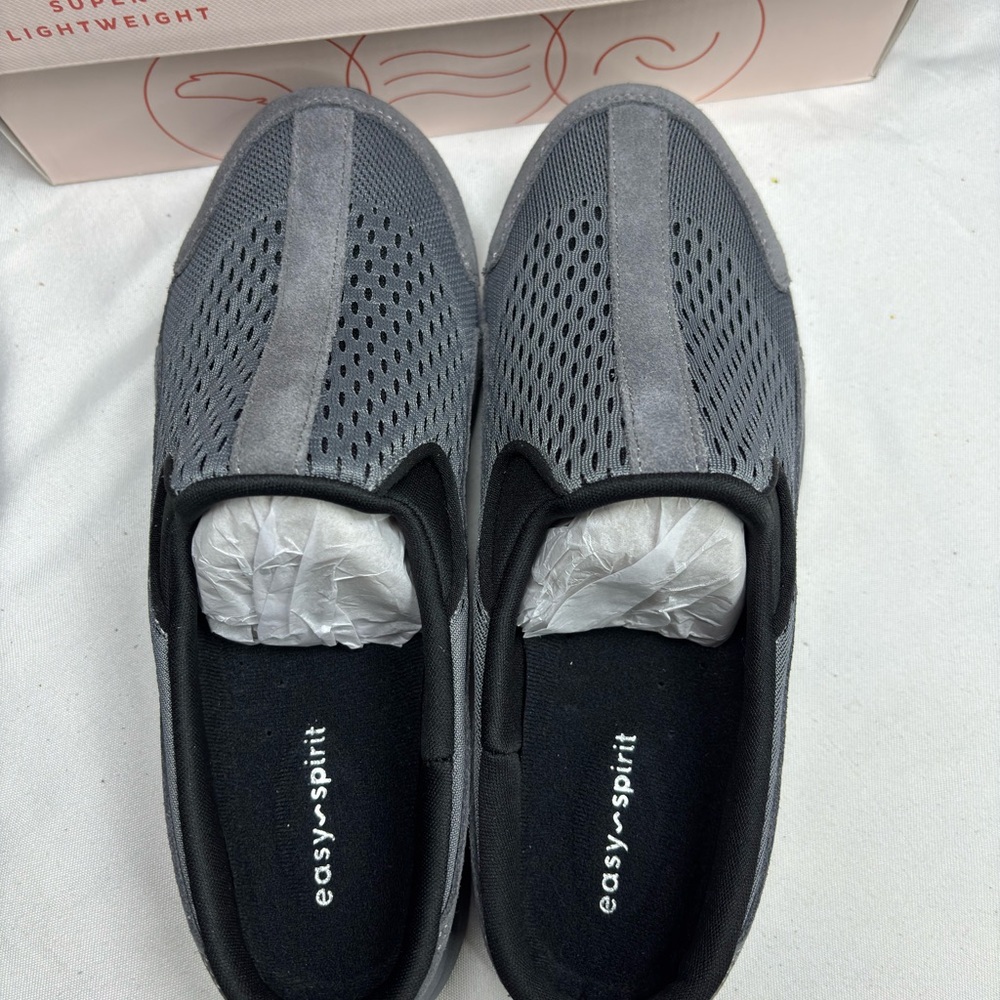 Easy Spirit Womens TRAVEL TIME675
Dark Gray Comfort Insole Leather Clogs
NWB 10M - Picture 6 of 7